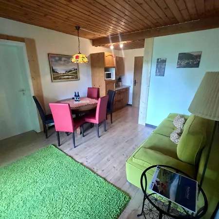 Appartementhaus Schwarzwaldblick Διαμέρισμα *